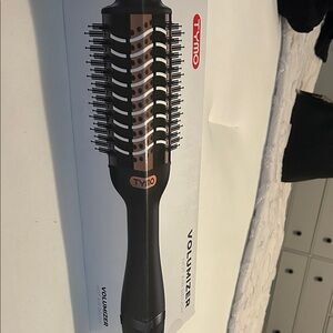 TYMO volumizer brush